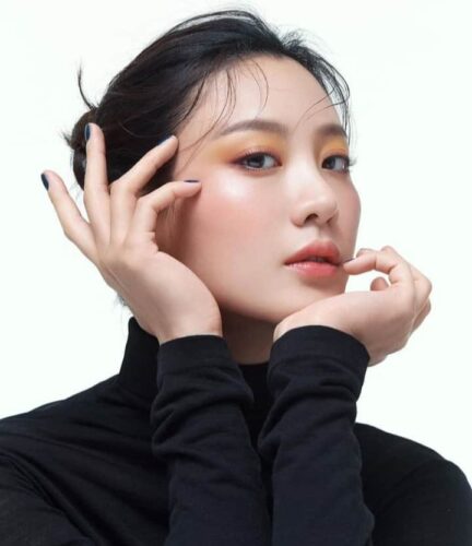 Claudia Kim