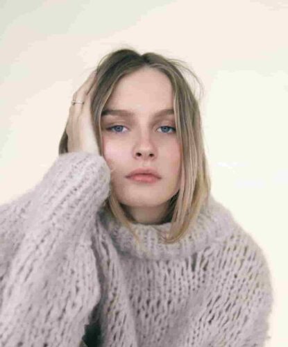 Olivia DeJonge